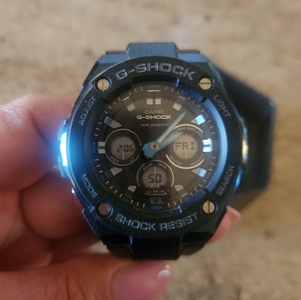 🆕️Casio G-Shock Watch - Picture 3 of 5